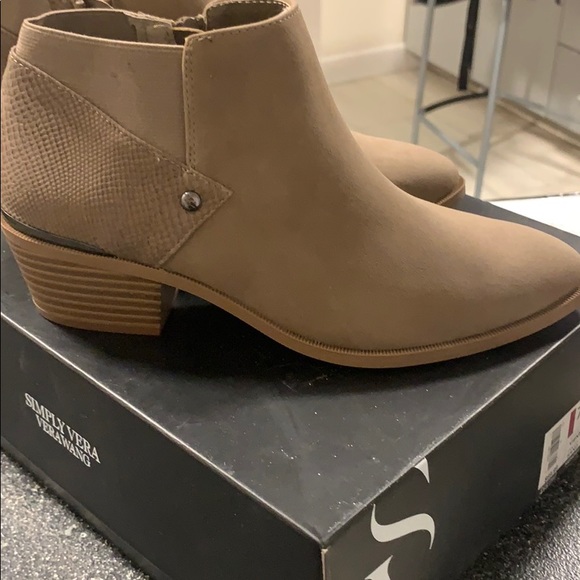 Simply Vera Vera Wang Booties - Picture 2 of 3
